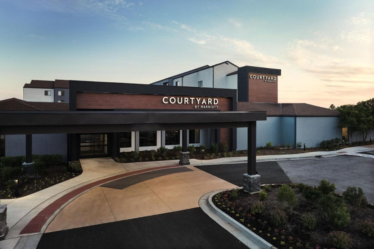 Courtyard By Marriott St. Louis Downtown West Hotel Exterior photo