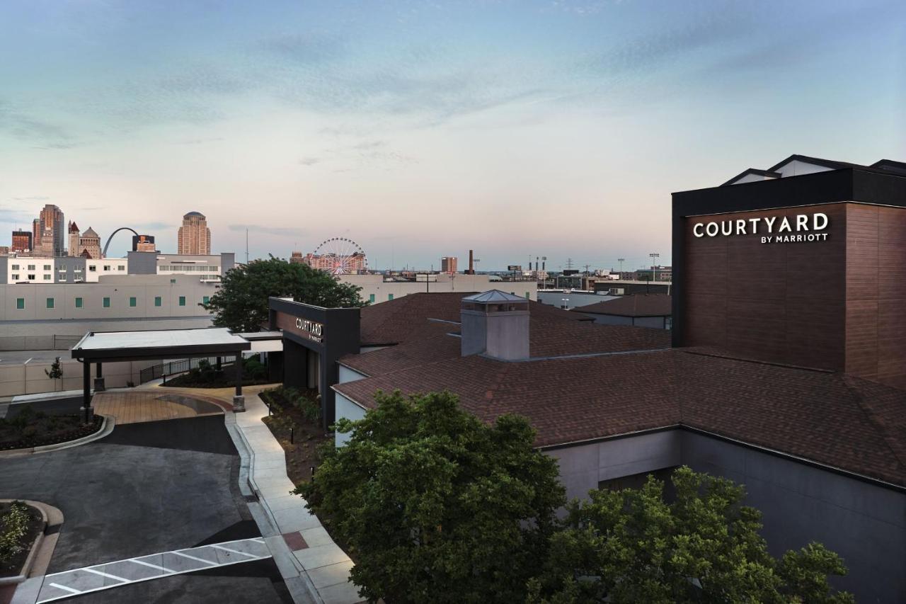 Courtyard By Marriott St. Louis Downtown West Hotel Exterior photo